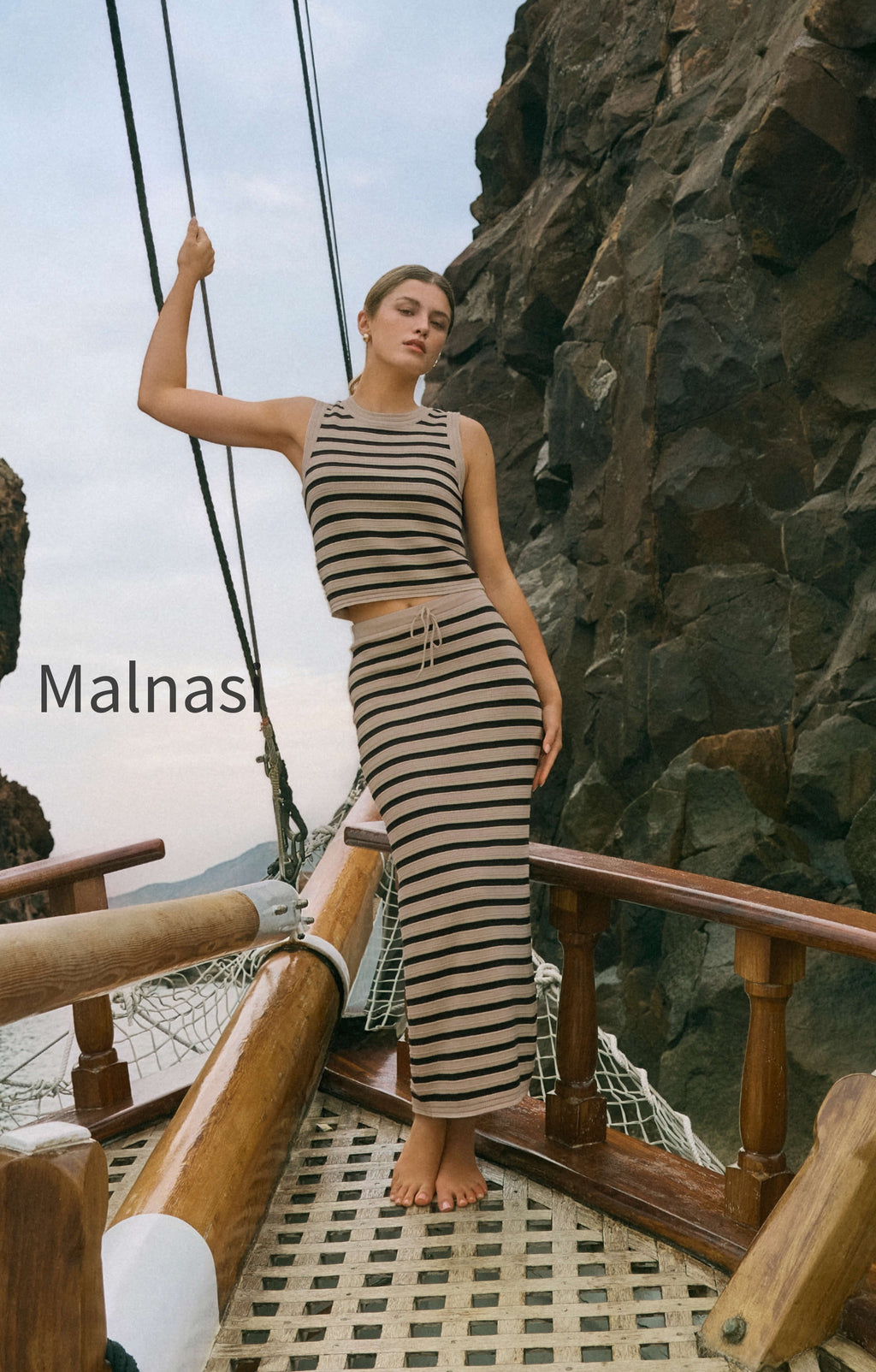 emori-striped-skirt